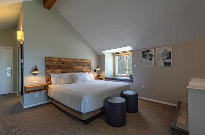 Carriage House bed